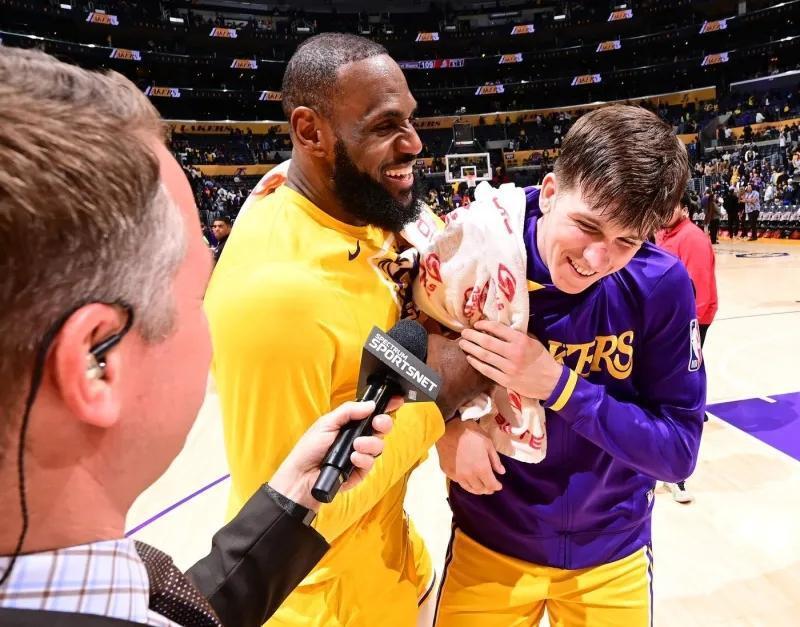 欧篮联赛程吃紧,浙江队关键时刻更衣室发声,媒体盛赞,更衣室氛围转暖-AYX SPORTS